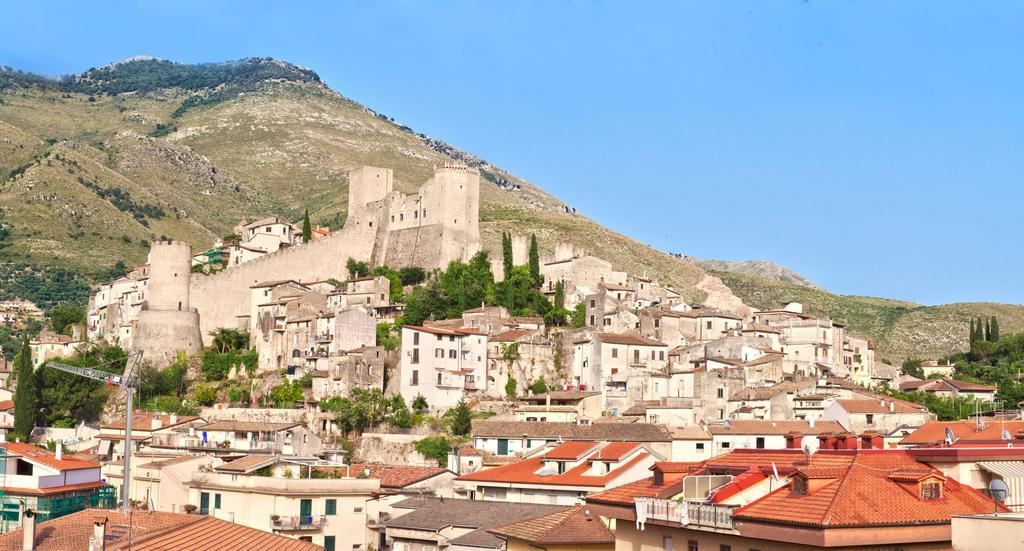 Il Fiore In Una Stanza Itri Exterior photo
